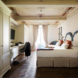 Prestige Room
